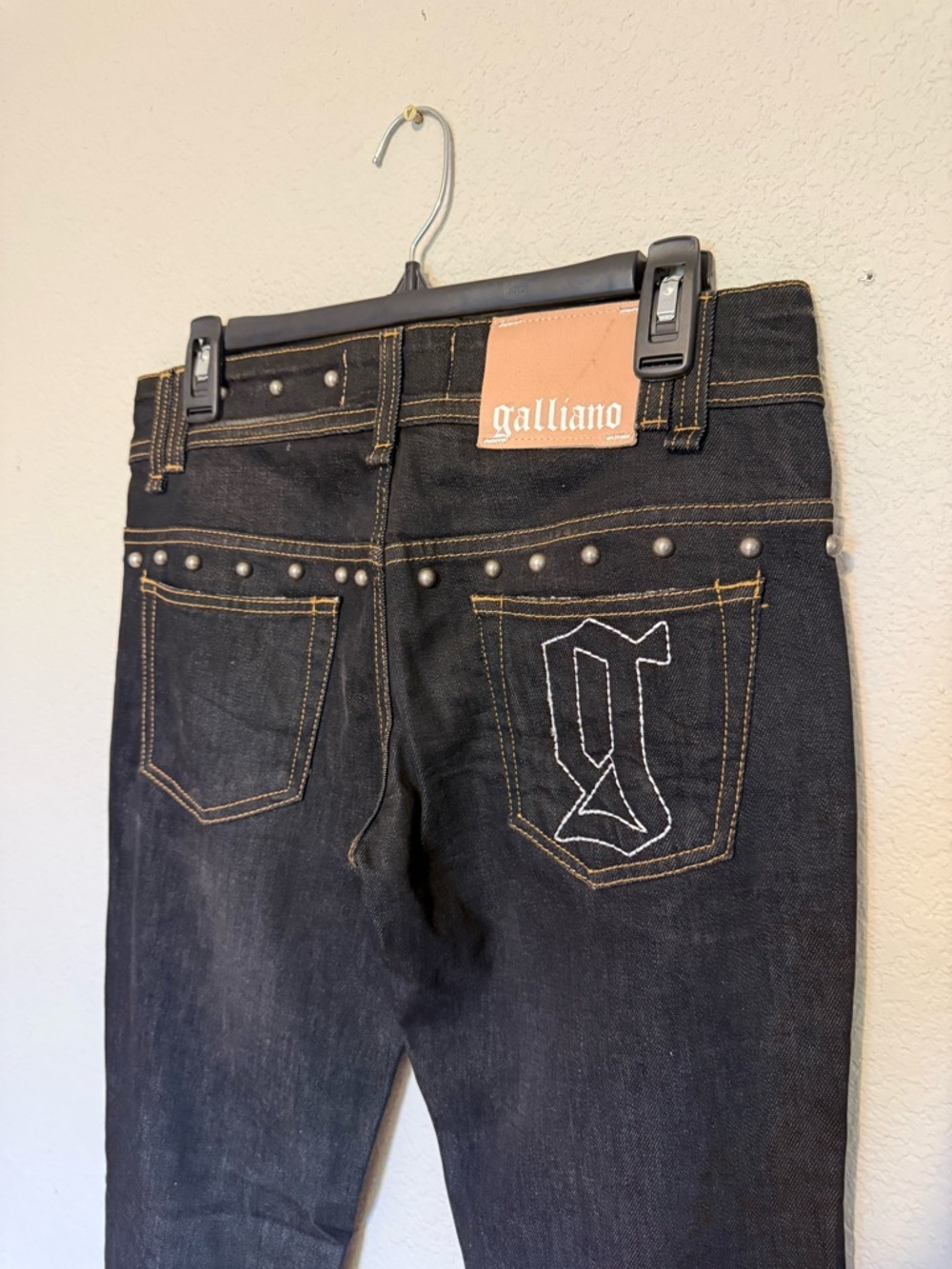 John Galliano | Studded Back-Pocket Skinny Dark Blue Jeans - 30 - Picture 4 of 7